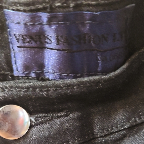 Jeans - Picture 3 of 3